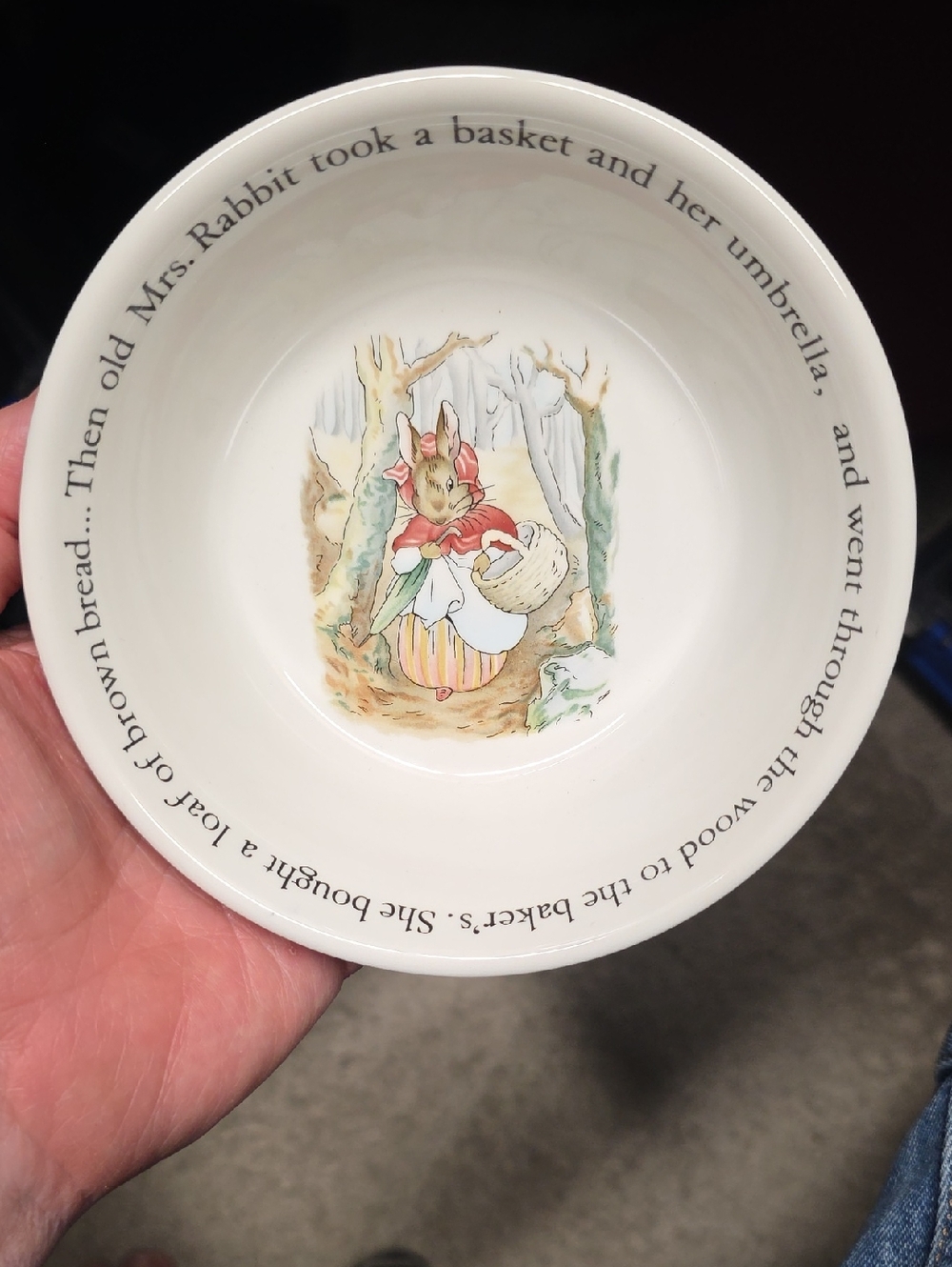 WEDGWOOD of Etruria & Barlaston Beatrix Potter old Mrs Rabbit Peter Rabbit Bowl